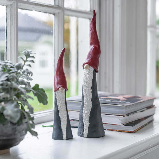 Nääsgränsgården Tomte Hoher Hut Höhe 31 cm grau, rot