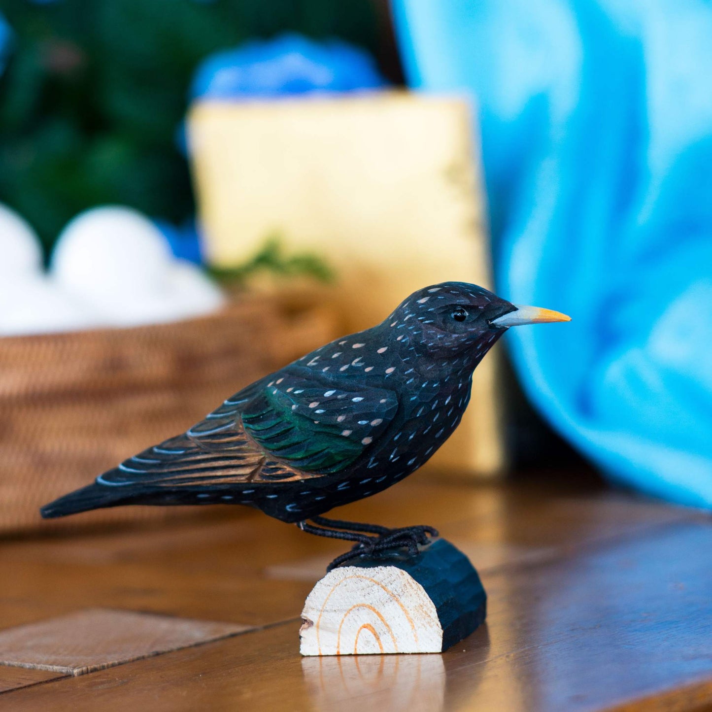 Wildlife Garden DecoBird Star hand-carved