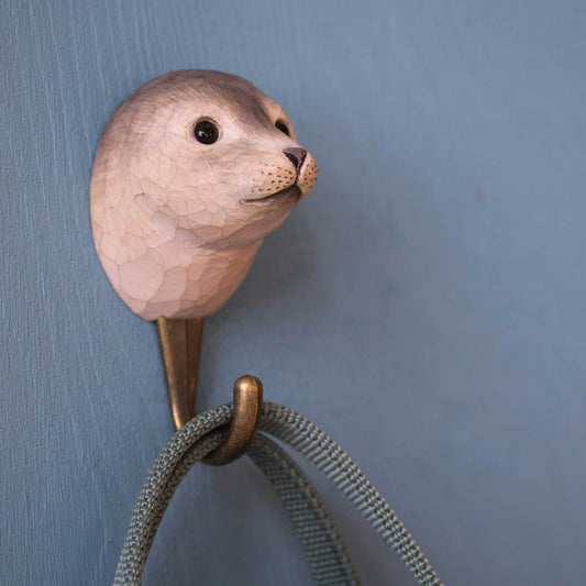 Wildlife Garden Decohook Seal (hand-carved)