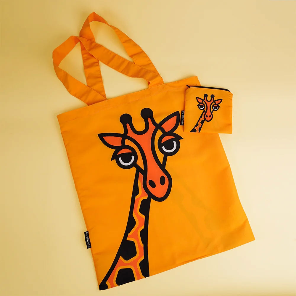 Bo Bendixen Giraffe Tasche 40 x 44,5 cm - gelb Einkaufstasche mit Beutel aus recyceltem PET