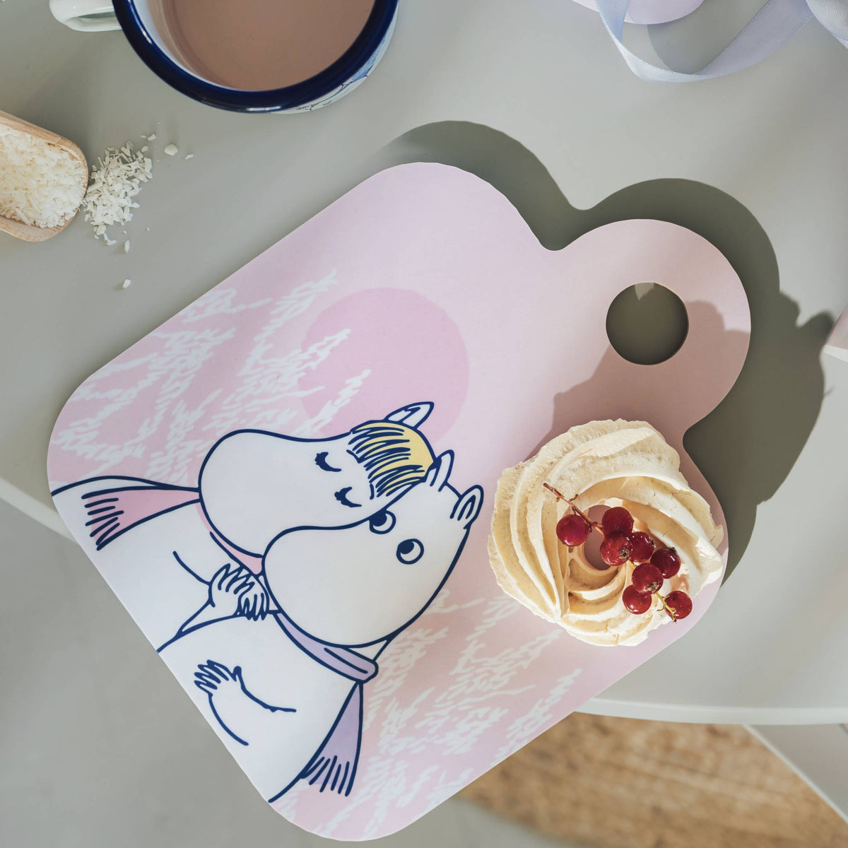 Muurla Moomin Frosty Day Cutting Board / Serving Board 20x25 cm Pink, Blue with 2 Motifs