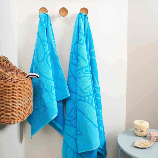 Bo Bendixen Turtle Bath Towel 70x140 cm Turquoise, Petrol made of fluffy terry cloth