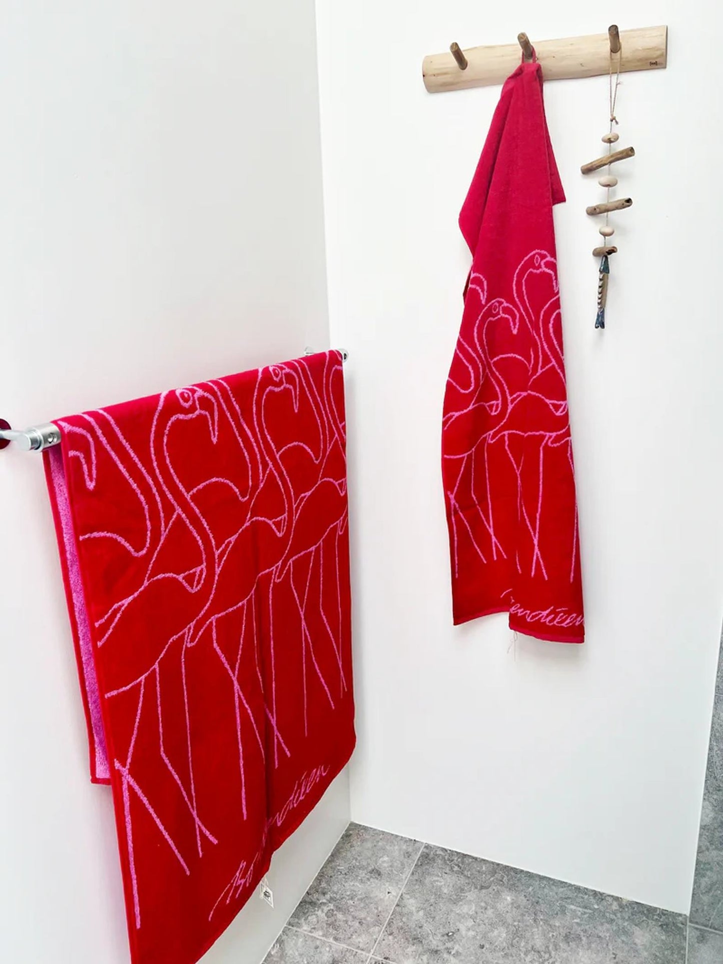 Bo Bendixen Flamingo Badetuch 70x140 cm rot, pink aus flauschigem Frottee