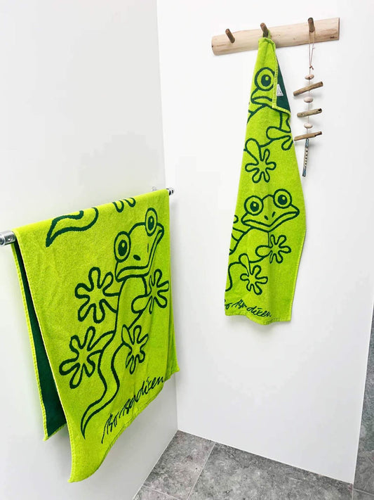 Bo Bendixen Gecko Towel 50x100 cm lime, dark green made of fluffy terry cloth