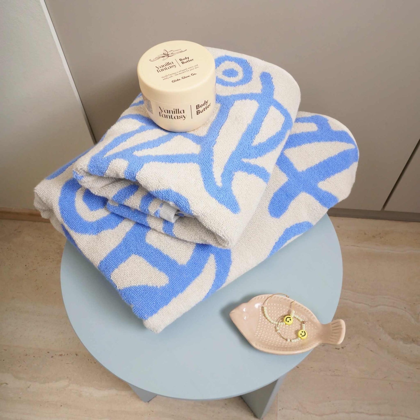 Bo Bendixen Möwen Handtuch 50x100 cm creme hellblau aus flauschigem Frottee