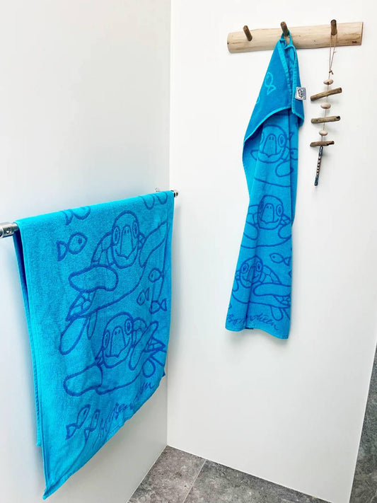 Bo Bendixen Turtle Towel 50x100 cm turquoise, petrol made of fluffy terry cloth