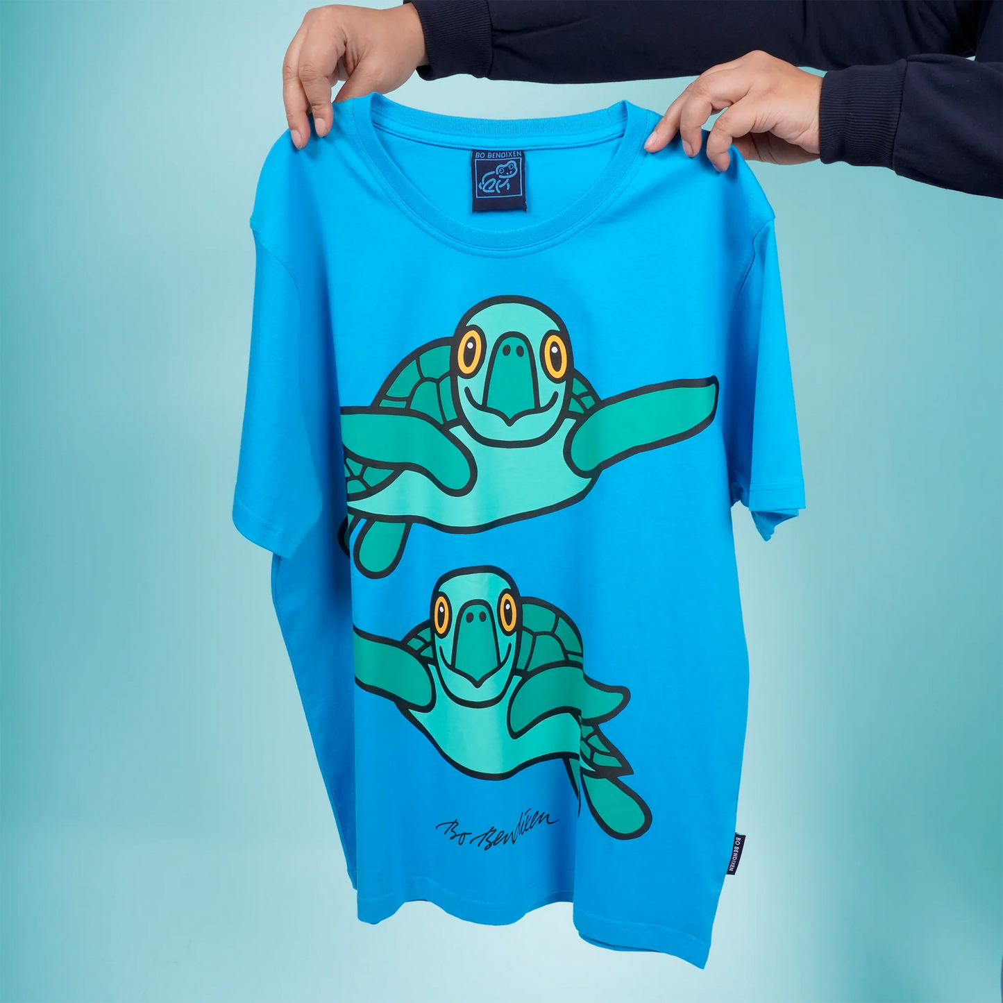 Bo Bendixen T-Shirt türkis, grün Meeresschildkröten