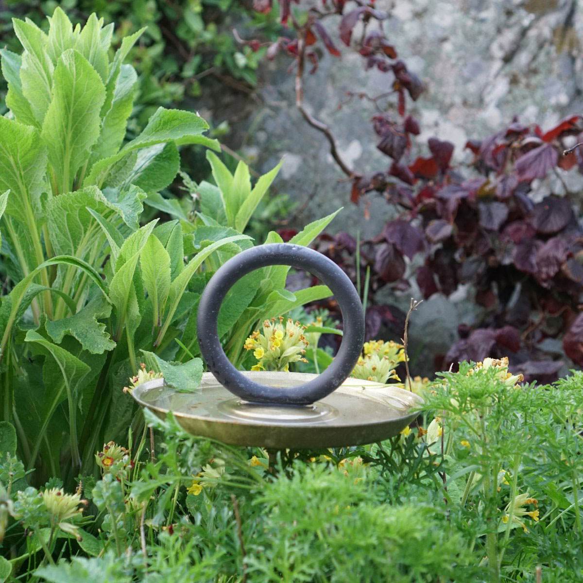 Born in Sweden Bird Bath & Bird Feeder – Sculptural Garden Decor, 60 cm