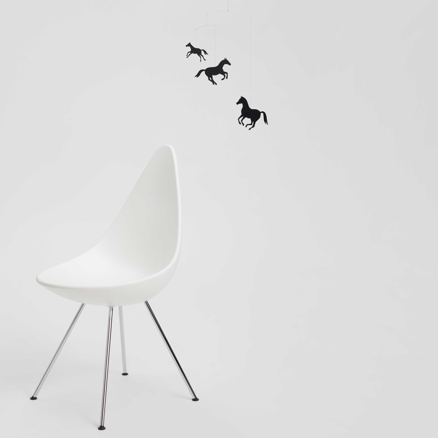 Flensted Mobiles Fliegende Pferde Folie 45x40 cm schwarz