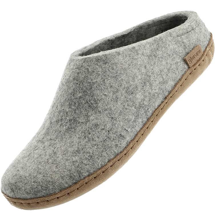Glerups Pantoffel Modell B mit Ledersohle – Dein natürlicher Hüttenschuh aus Gotland-Woll