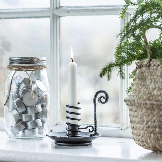 Nääsgränsgården Schmiedeeisen Kerzenständer mit Griff Höhe 14 cm