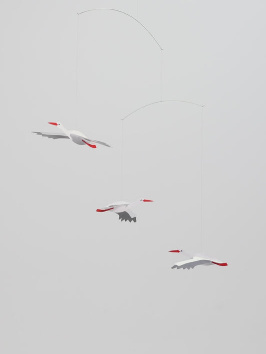 Flensted Mobiles Glückliche Störche Karton 38x45 cm schwarz, grau, weiß