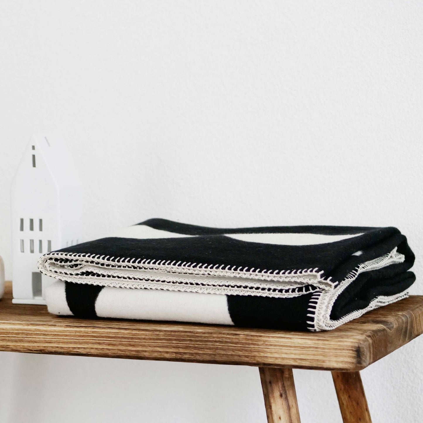 Riema Joris Cotton Blanket (Organic Cotton) 150x200 cm Semicircle Black, Cream