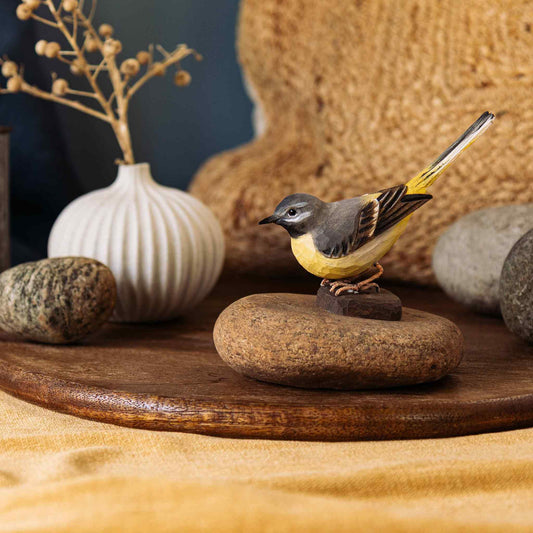 Wildlife Garden DecoBird Gebirgsstelze handgeschnitzt