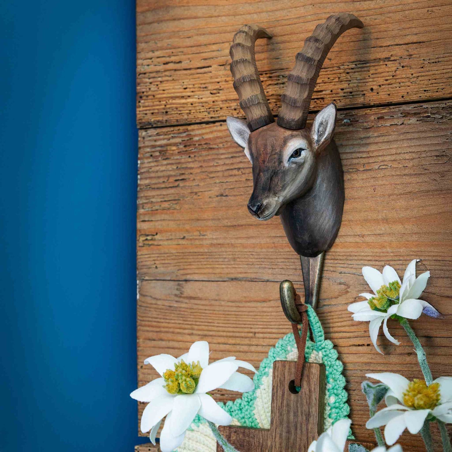 Wildlife Garden Decohook Wall Hook Alpine Ibex (hand-carved)