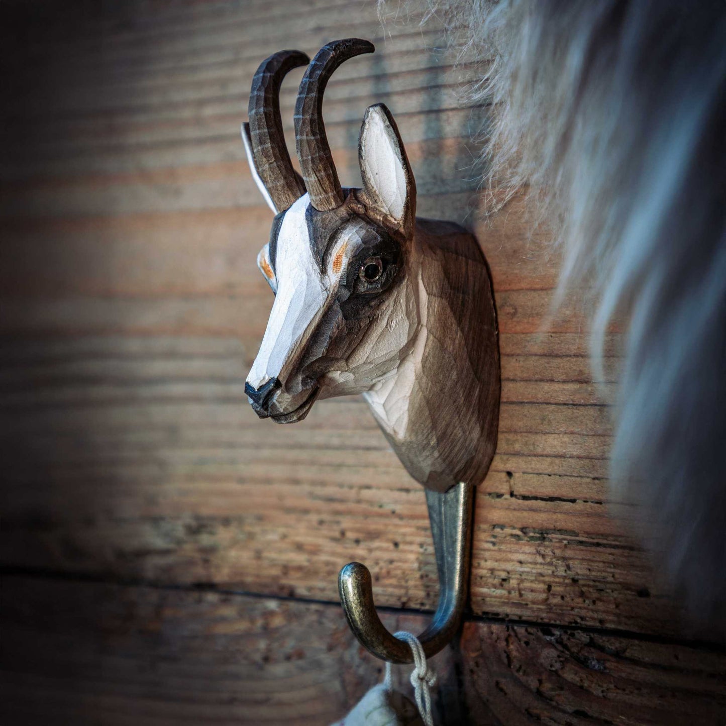 Wildlife Garden Decohook Wandhaken Gämse (handgeschnitzt)