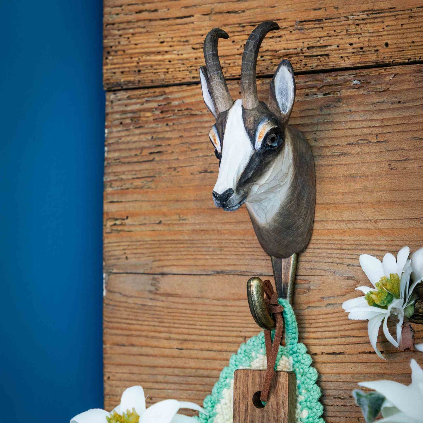 Wildlife Garden Decohook Wandhaken Gämse (handgeschnitzt)