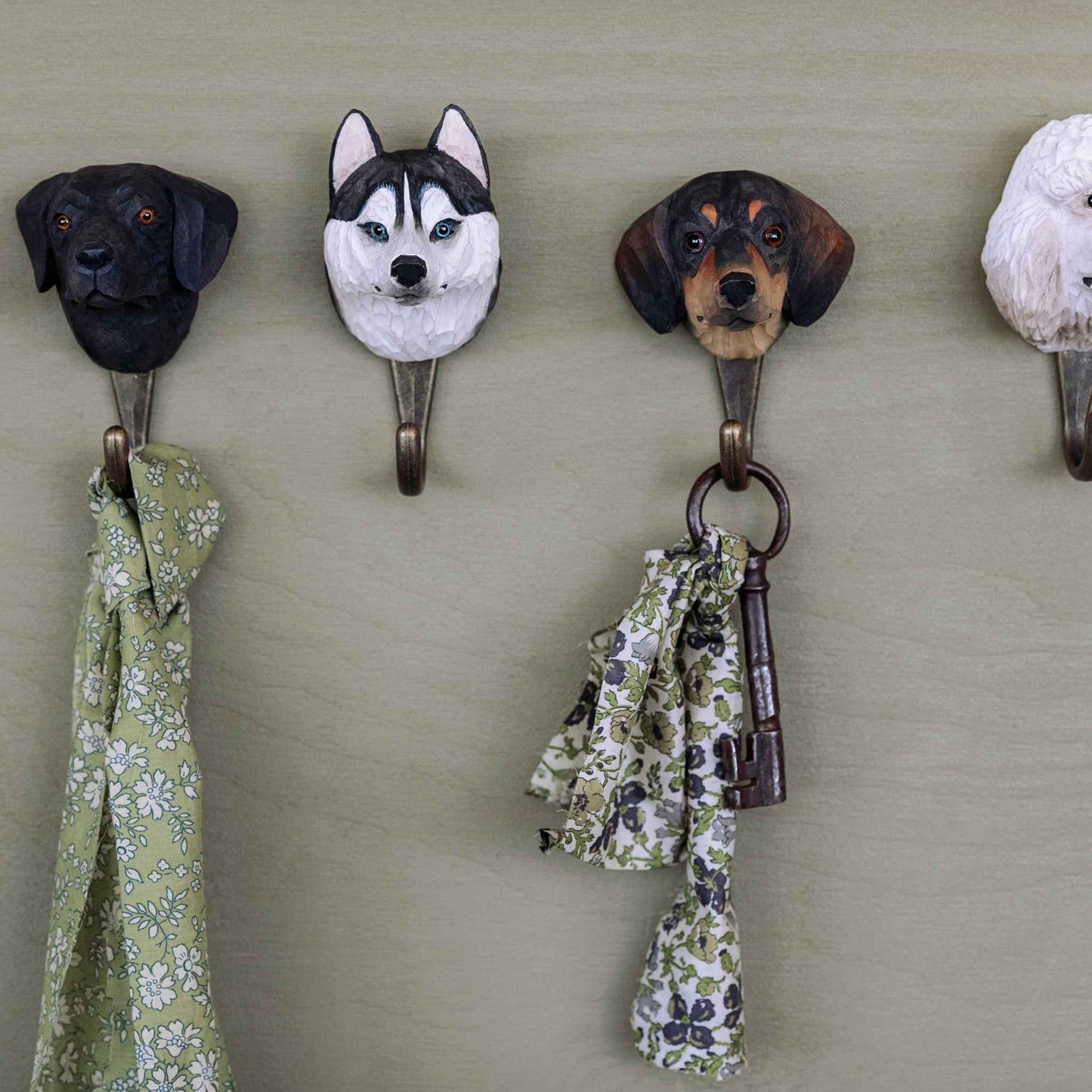 Wildlife Garden Decohook Wall Hook Australian Shepherd (hand-carved)