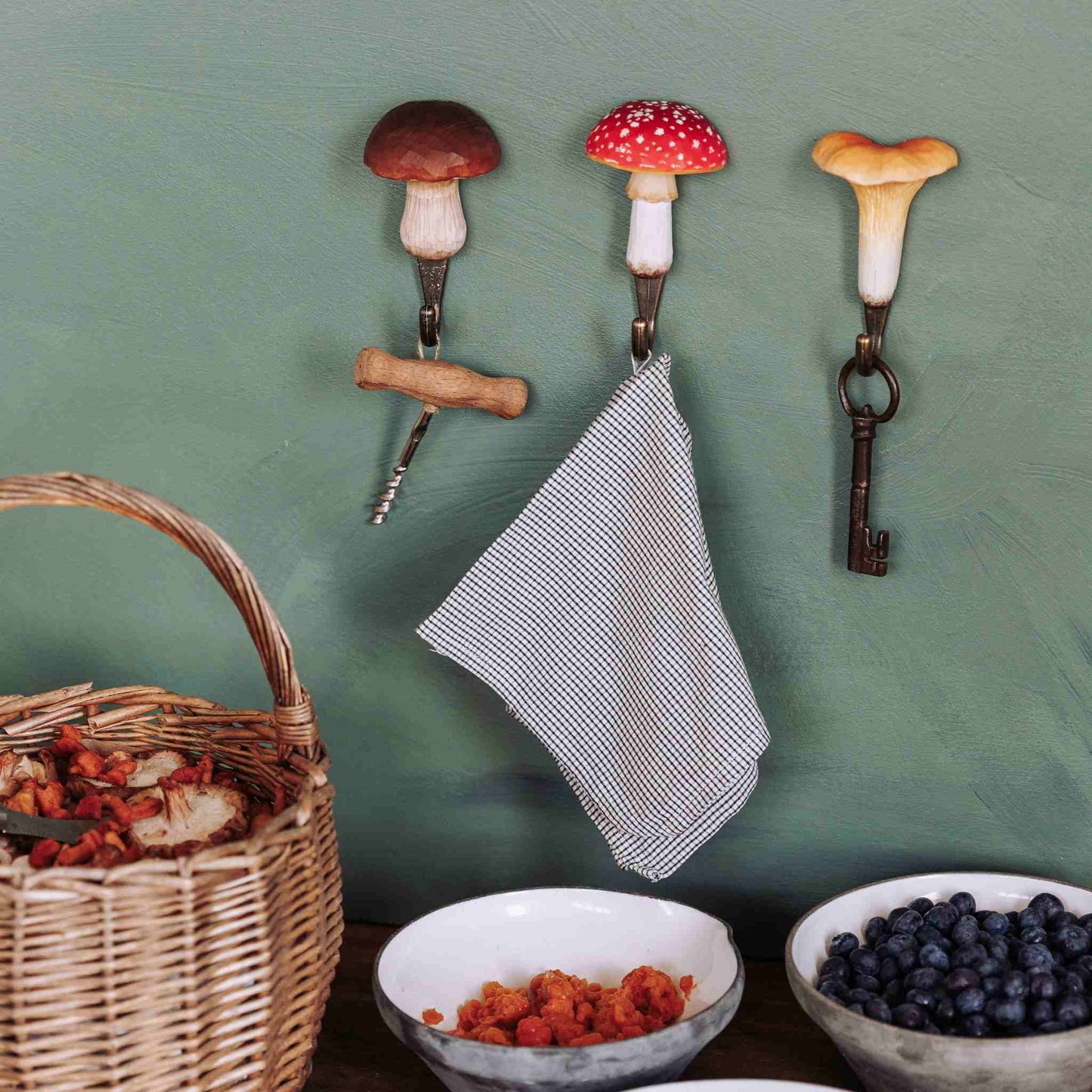 Wildlife Garden DecoHook Wall Hook Boletus (hand-carved)